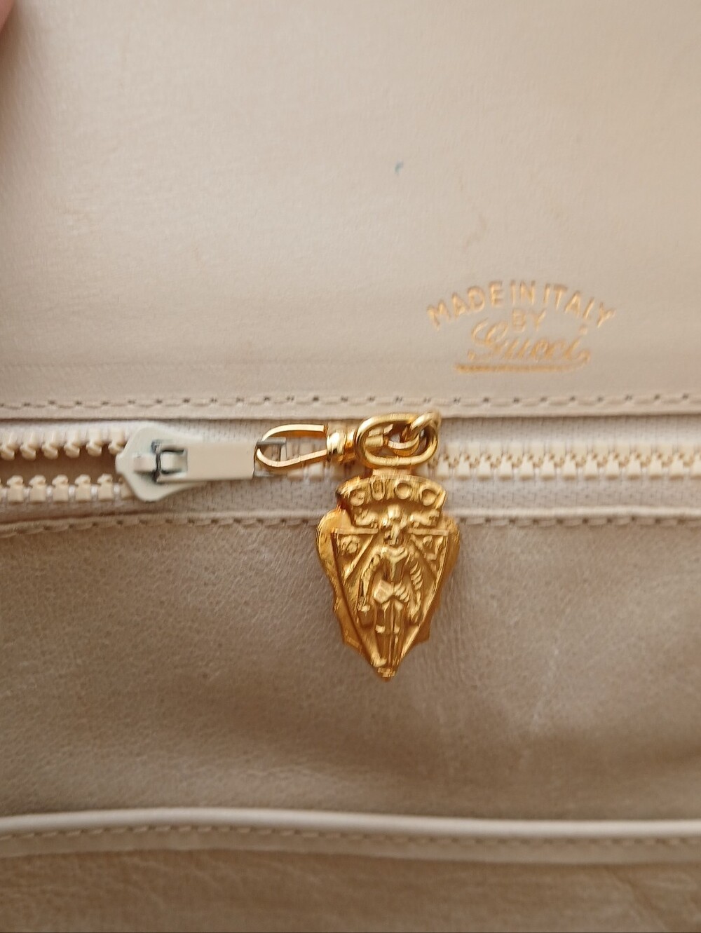 Vintage Gucci classic bamboo handle bag - Picture 13 of 16